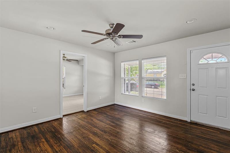 624 E Ellen Avenue, Hurst TX 76053 - Photo 4