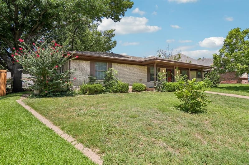 2030 Huntington Drive, Grand Prairie TX 75051 - Photo 2