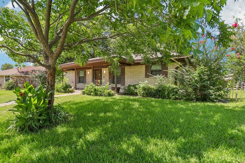 2030 Huntington Drive, Grand Prairie TX 75051 - Photo 3