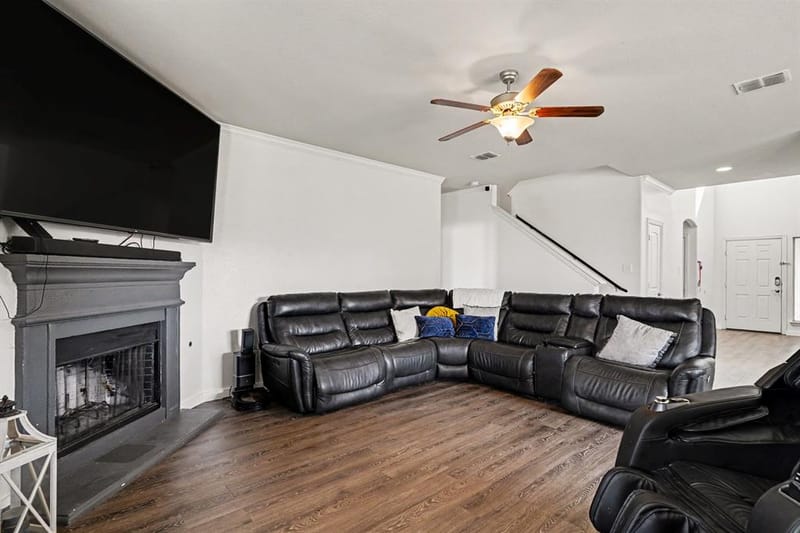 919 Keel Line Court, Crowley TX 76036 - Photo 5