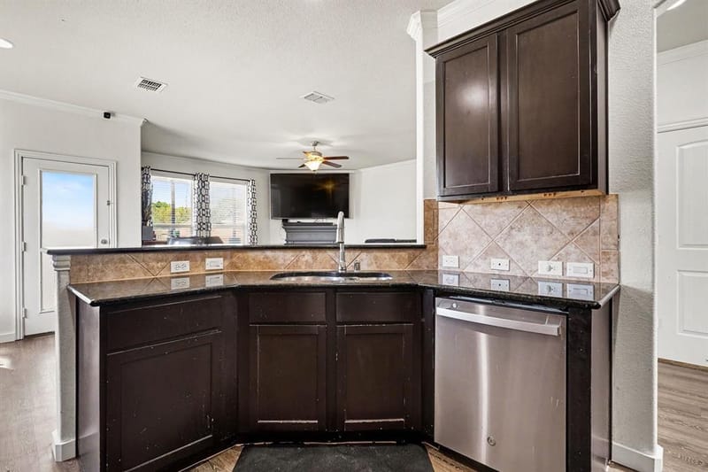 919 Keel Line Court, Crowley TX 76036 - Photo 9