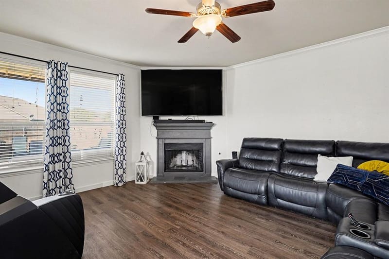 919 Keel Line Court, Crowley TX 76036 - Photo 4