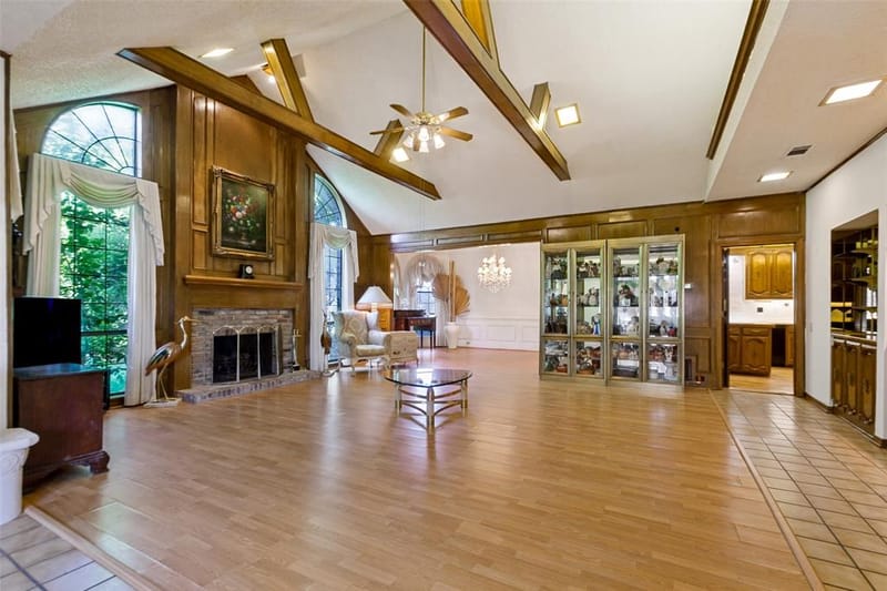 14784 Lochinvar Court, Addison TX 75254 - Photo 2