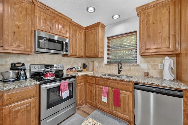 2615 Dove Trail, Granbury TX 76048 - Photo 5