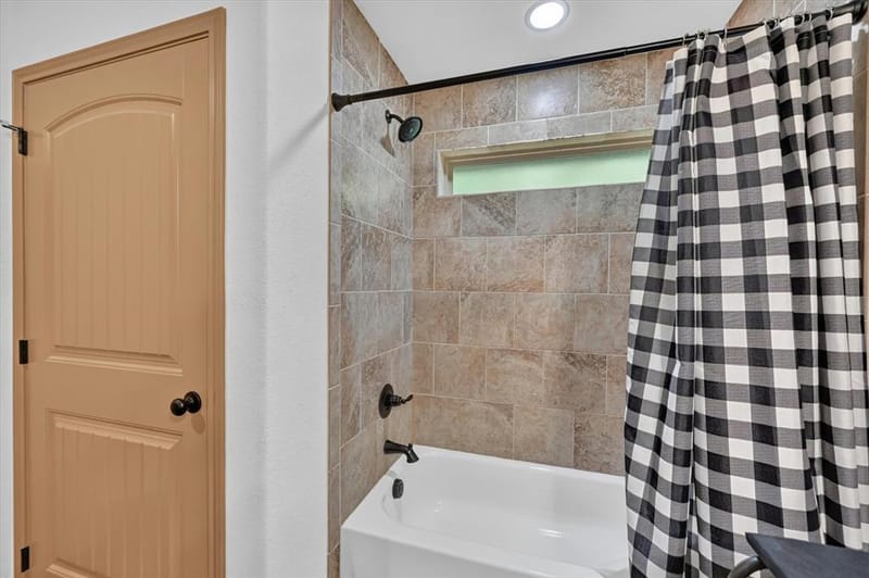 2615 Dove Trail, Granbury TX 76048 - Photo 20