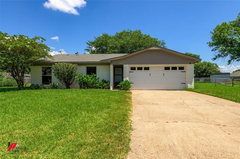 2217 General York, Bossier City LA 71112 - Photo 2