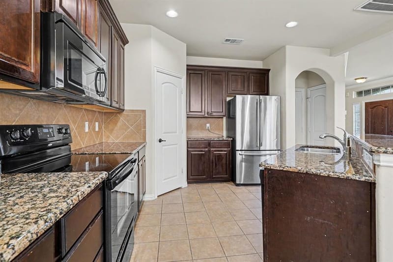 4115 Florence Drive, Irving TX 75038 - Photo 8