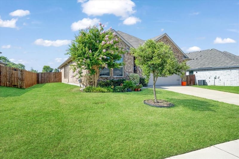 505 Vawter Drive, Van Alstyne TX 75495 - Photo 4