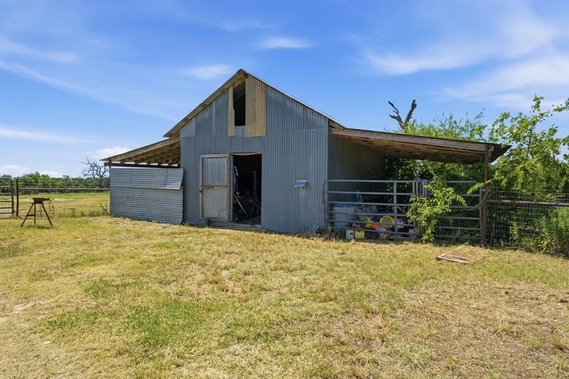 3624 County Road 398, Stephenville TX 76401 - Photo 27