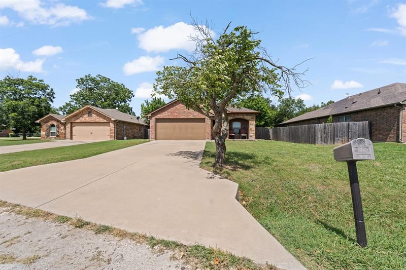 417 Nelson Street, Godley TX 76044 - Photo 27