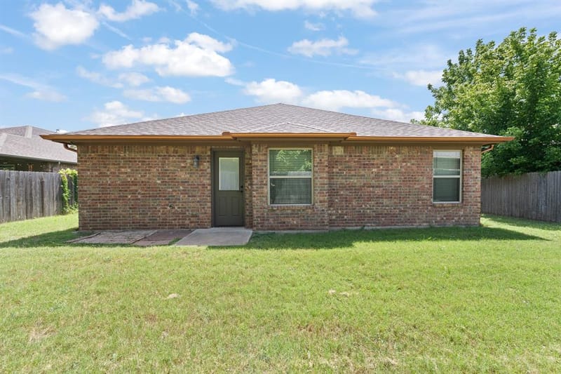 417 Nelson Street, Godley TX 76044 - Photo 34