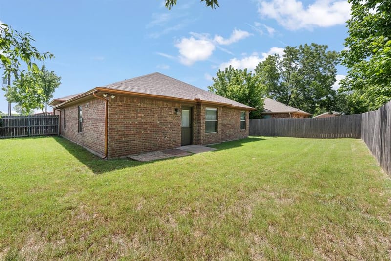 417 Nelson Street, Godley TX 76044 - Photo 33