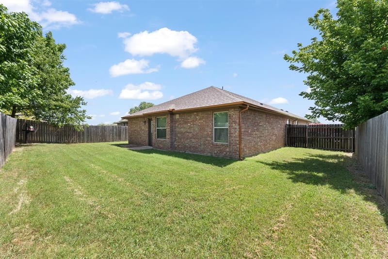 417 Nelson Street, Godley TX 76044 - Photo 35