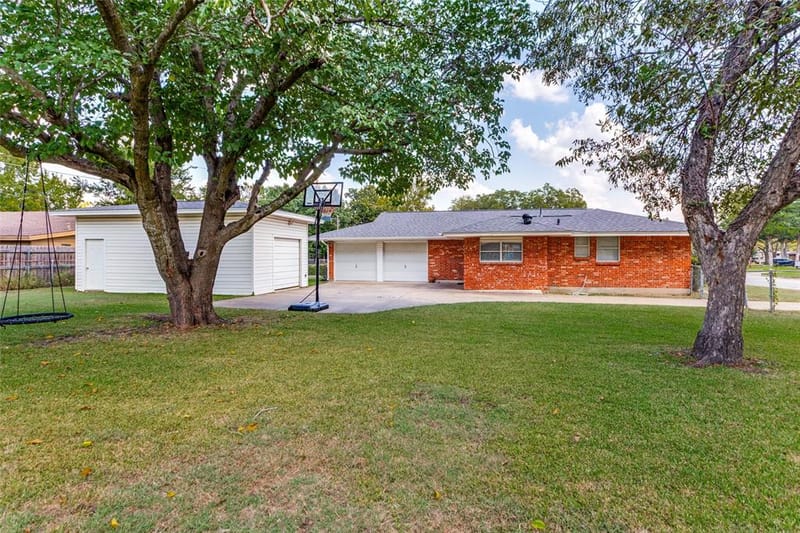 240 Smith Street, Burleson TX 76028 - Photo 25