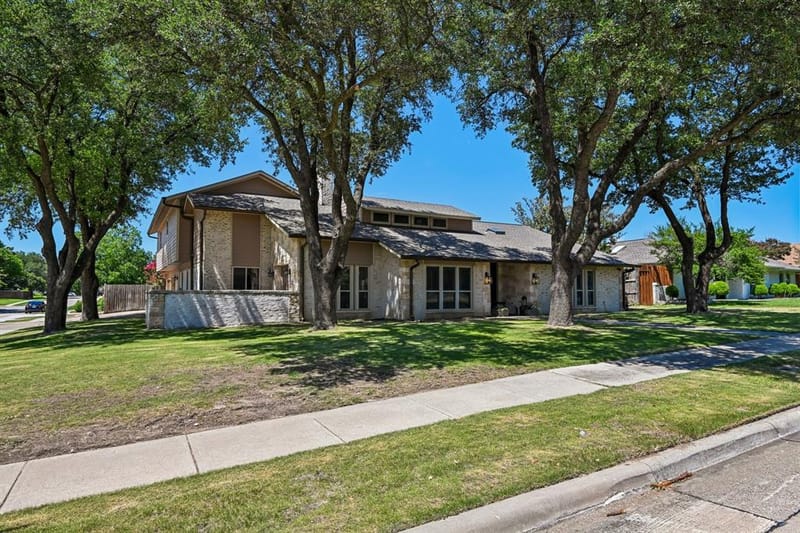 1501 Northland Street, Carrollton TX 75006 - Photo 2