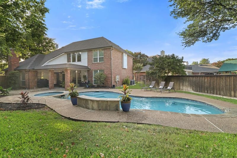 2321 Megan Way, Arlington TX 76016 - Photo 3
