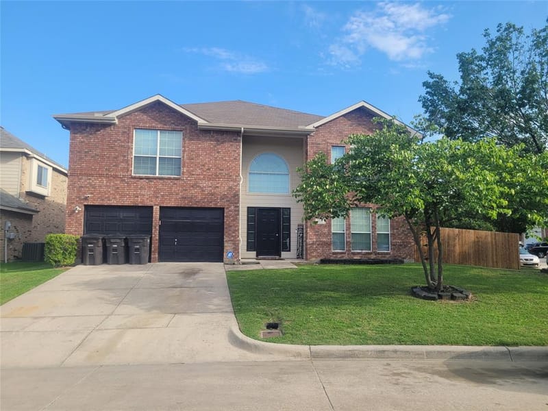 6920 Danieldale Drive, Fort Worth TX 76137