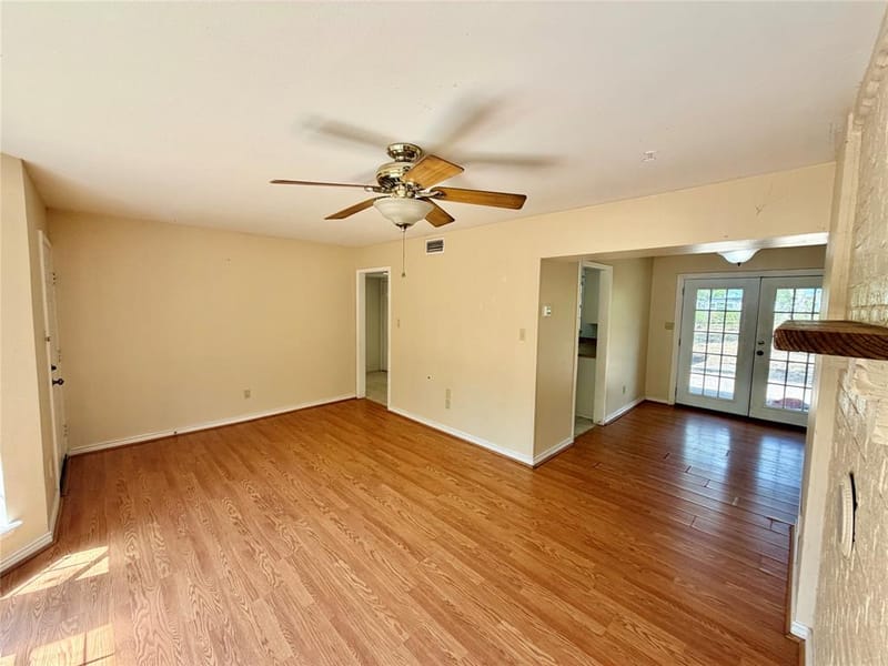 210 W Houston Street, Leonard TX 75452 - Photo 10