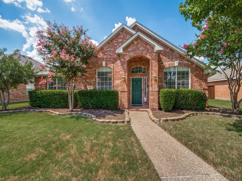 4557 Oak Shores Drive, Plano TX 75024 - Photo 2