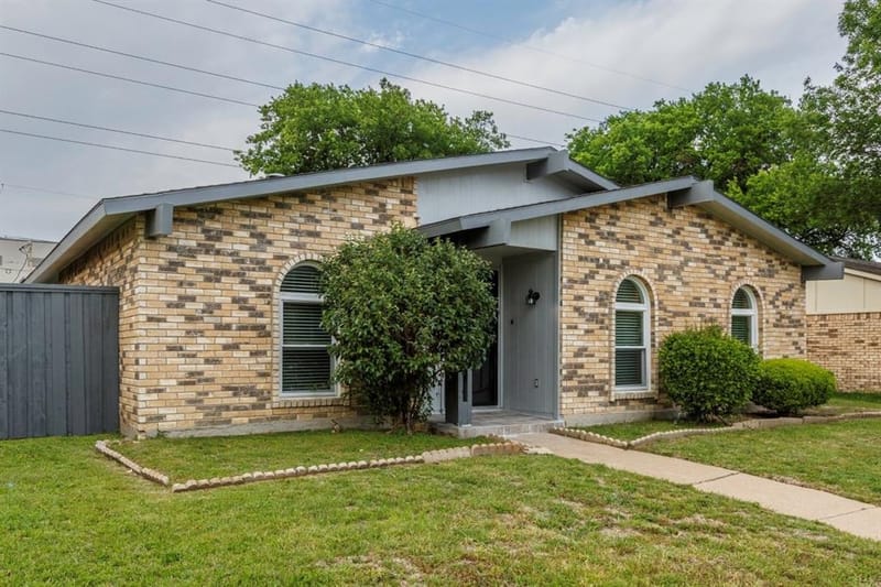 3029 Weather Vane Lane, Dallas TX 75228 - Photo 2
