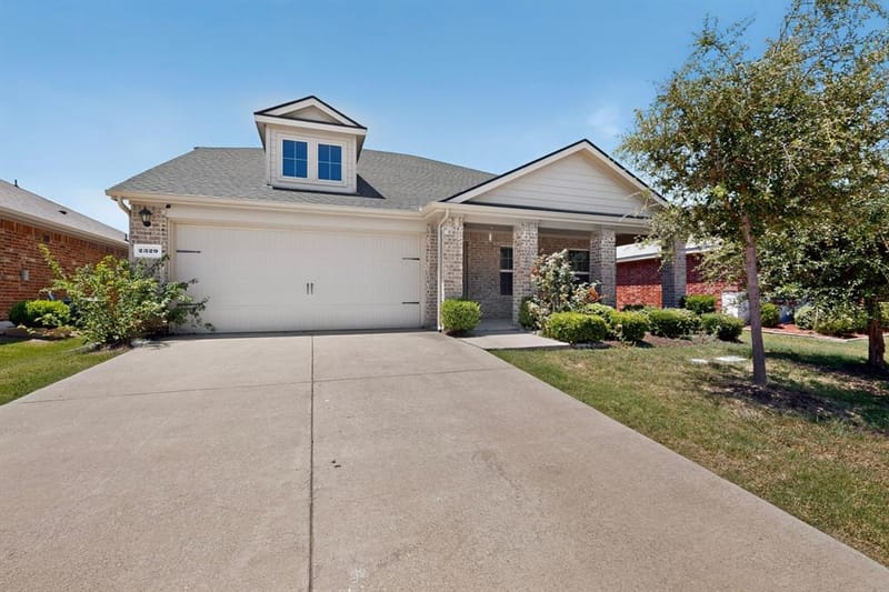 2329 Julia Lane, Forney TX 75126