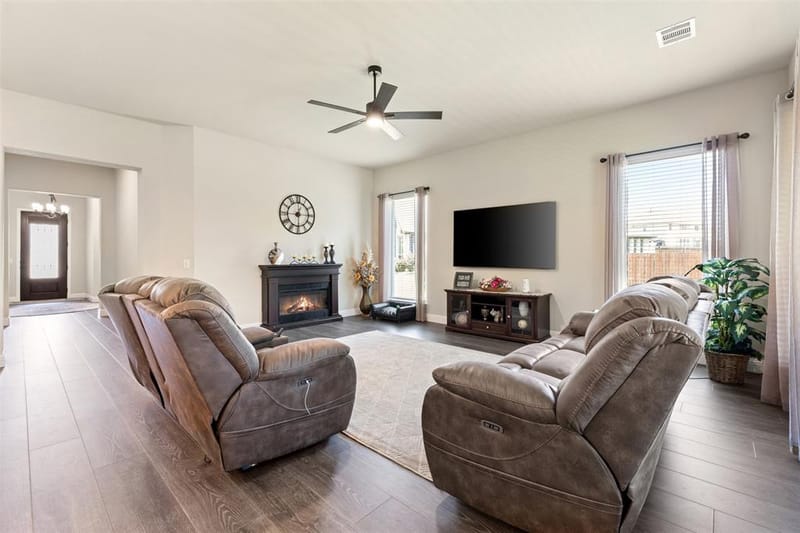1004 Bessie Drive, DeSoto TX 75115 - Photo 6