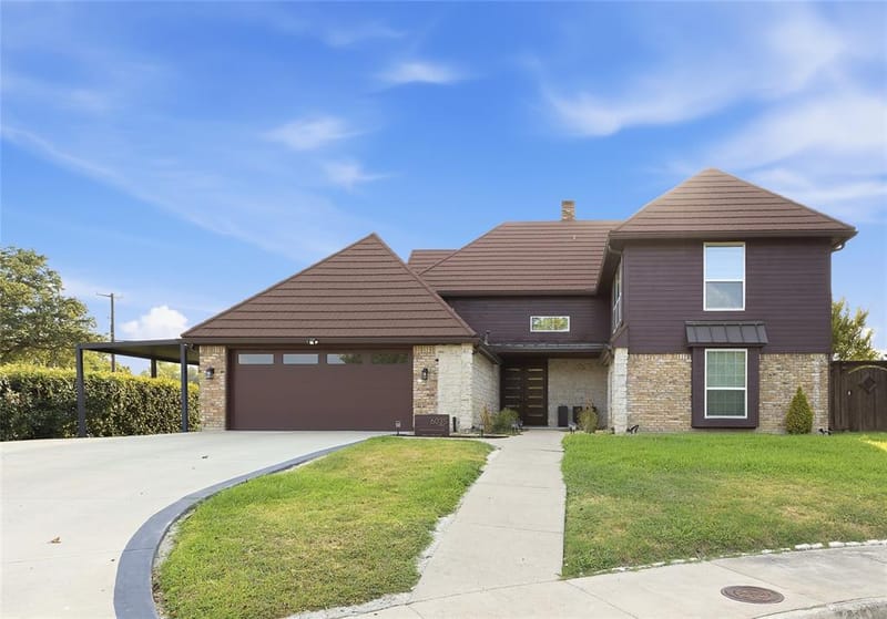 6035 Berry Trail Court, Dallas TX 75248 - Photo 2
