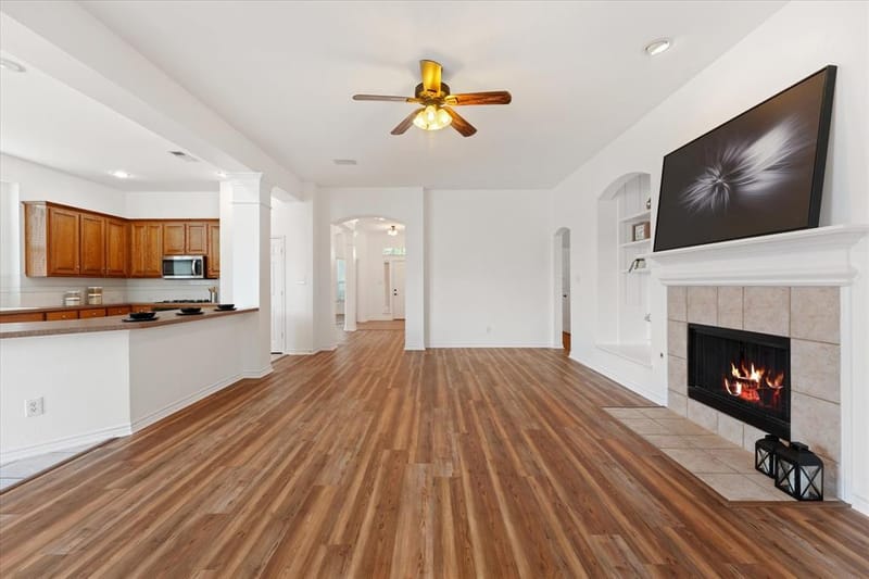2308 Laura Elizabeth Trail, Mansfield TX 76063 - Photo 8