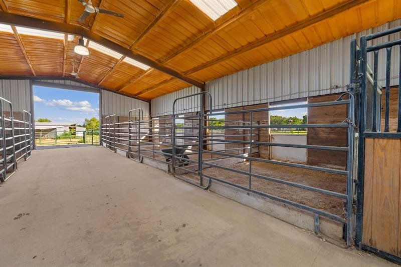 14054 County Road 352, Terrell TX 75161 - Photo 28