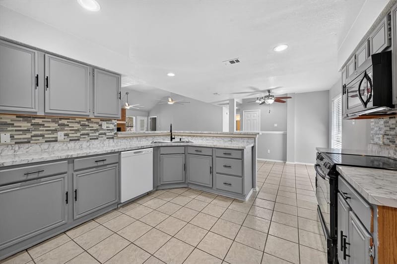 7405 Emerywood Lane, Fort Worth TX 76137 - Photo 4