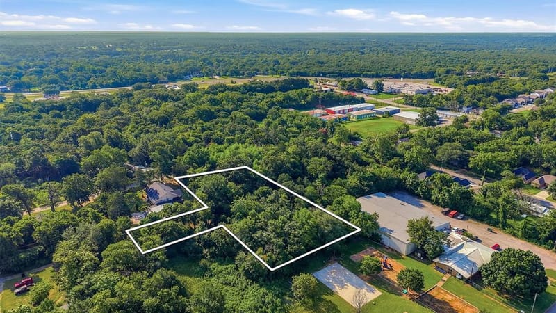 1917 S Fannin Avenue, Denison TX 75020 - Photo 6