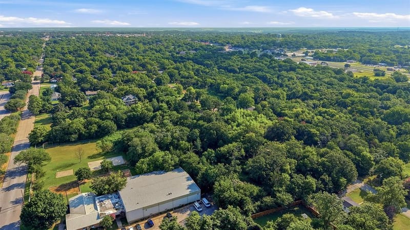 1917 S Fannin Avenue, Denison TX 75020 - Photo 8