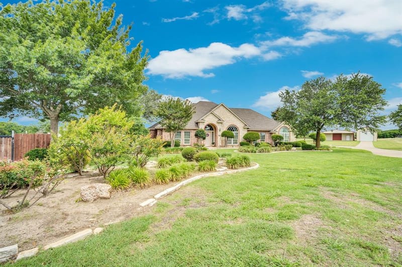 7810 Mavis Avenue, Waxahachie TX 75167 - Photo 2