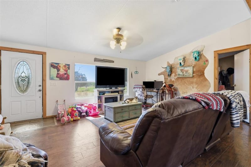 9132 Windmill Court W, Cleburne TX 76033 - Photo 6