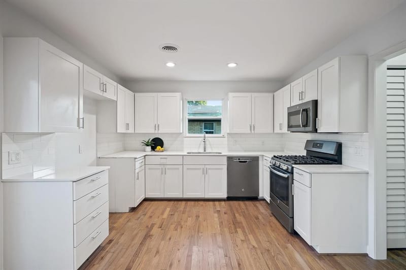 10208 San Lorenzo Drive, Dallas TX 75228 - Photo 7