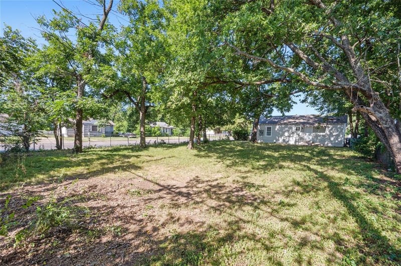 2321 Eastover Avenue, Fort Worth TX 76105 - Photo 19