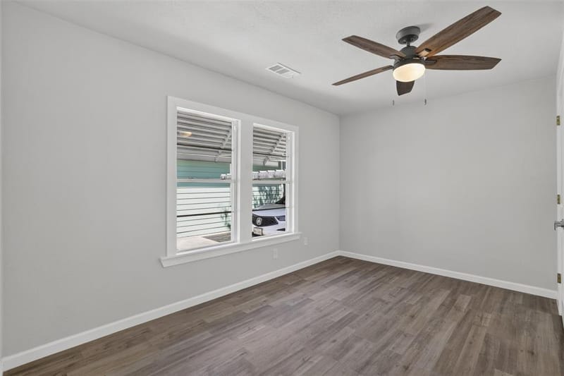 924 Nolte Drive, Dallas TX 75208 - Photo 13