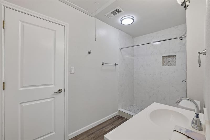 924 Nolte Drive, Dallas TX 75208 - Photo 17