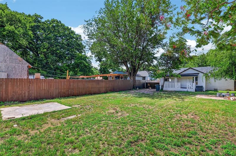 924 Nolte Drive, Dallas TX 75208 - Photo 26