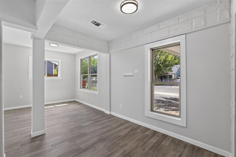 924 Nolte Drive, Dallas TX 75208 - Photo 7