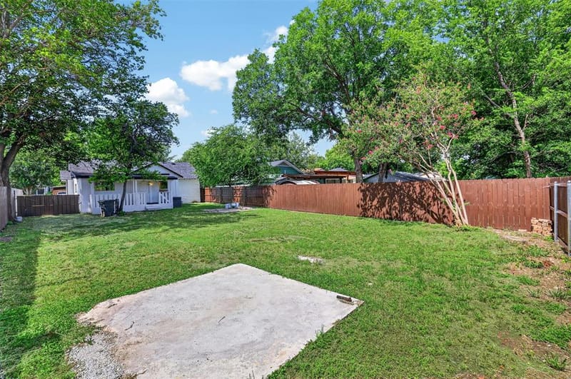 924 Nolte Drive, Dallas TX 75208 - Photo 29