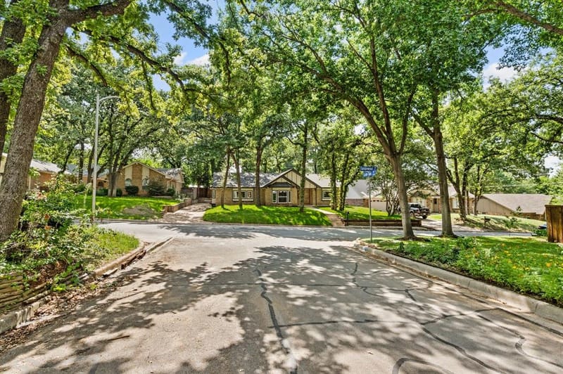 800 Tanglewood Lane, Arlington TX 76012 - Photo 38