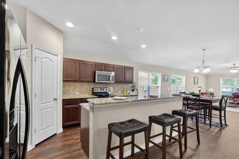 5104 Chatfield Place, Arlington TX 76017 - Photo 6