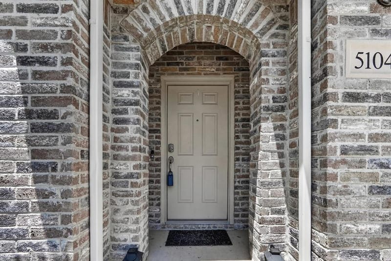 5104 Chatfield Place, Arlington TX 76017 - Photo 3