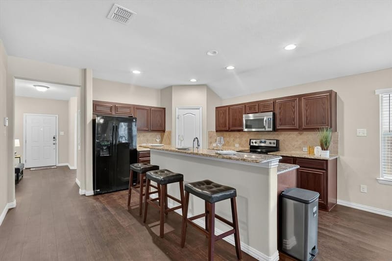 5104 Chatfield Place, Arlington TX 76017 - Photo 5