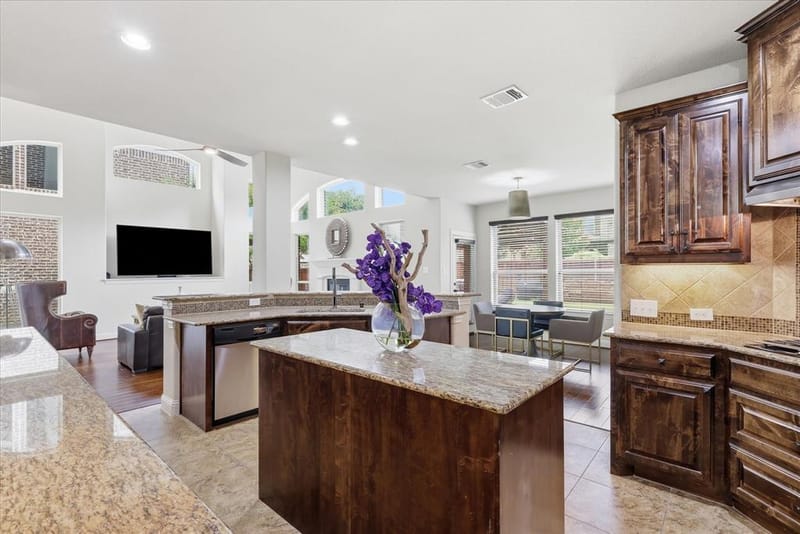 7821 Rosebank, The Colony TX 75056 - Photo 13