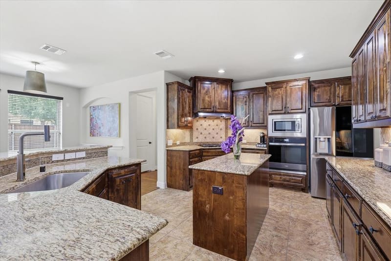 7821 Rosebank, The Colony TX 75056 - Photo 7