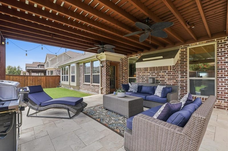 7821 Rosebank, The Colony TX 75056 - Photo 3
