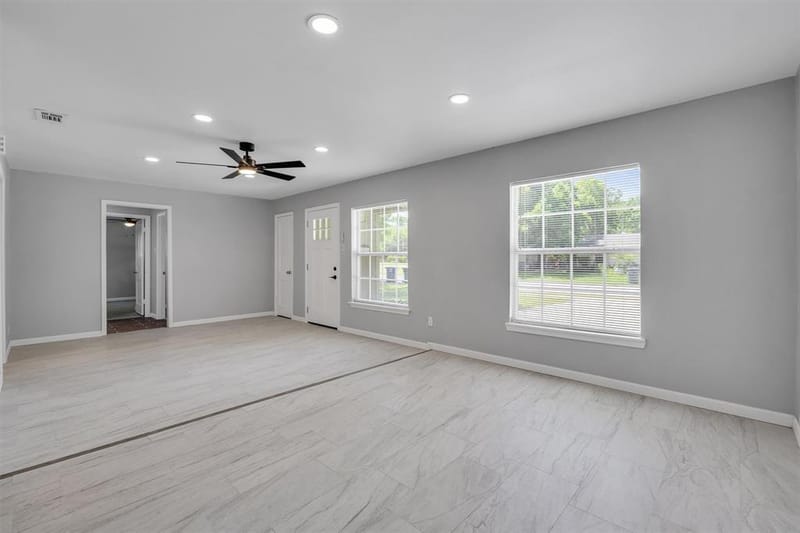 2647 Province Lane, Dallas TX 75228 - Photo 2