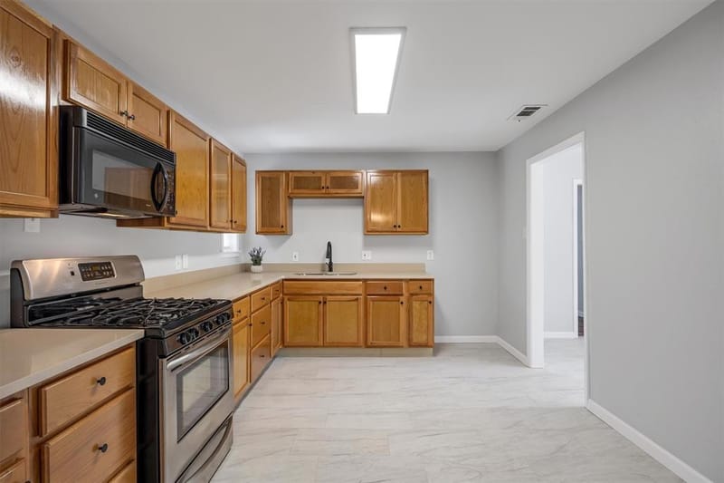 2647 Province Lane, Dallas TX 75228 - Photo 14